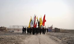 وصول مجاميع من زوار الإمام الحسين (ع) إلى مشارف منطقة سوق الشيوخ في محافظة ذي قار